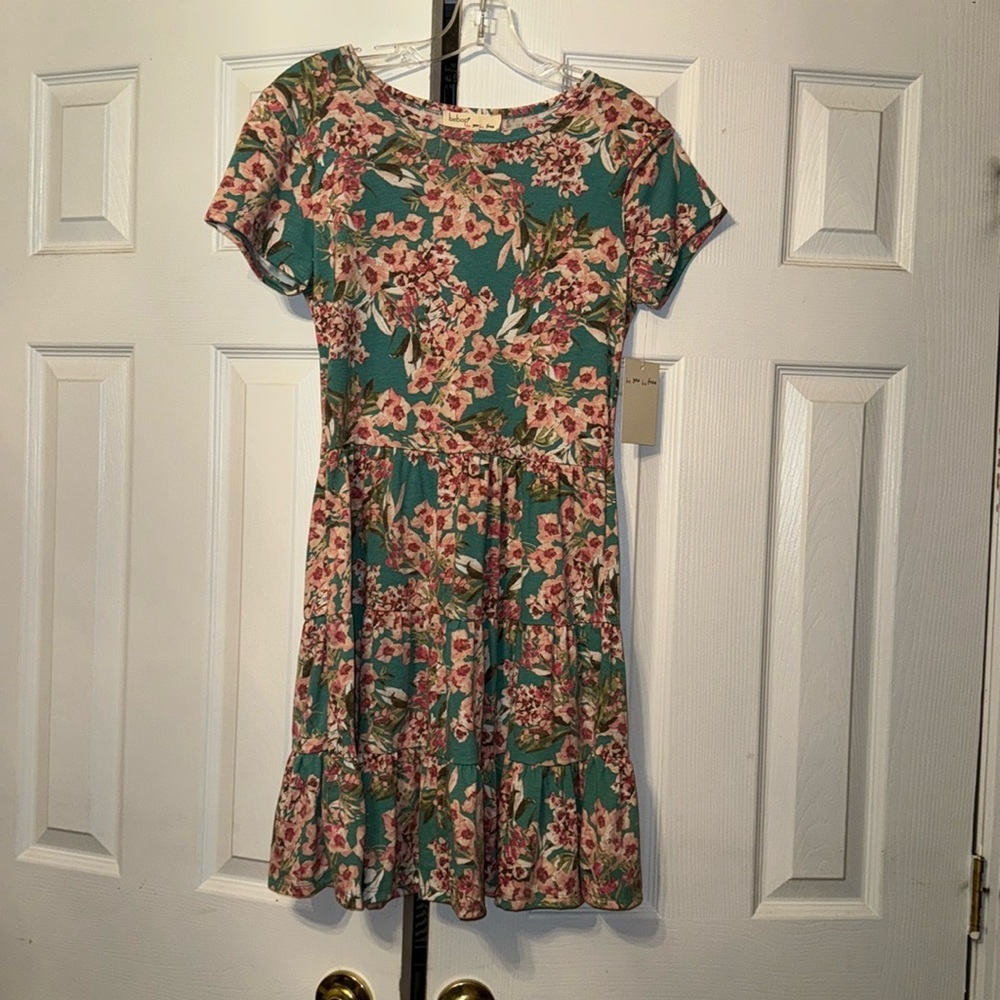 MEDIUM BRAND NEW MIDI DRESS